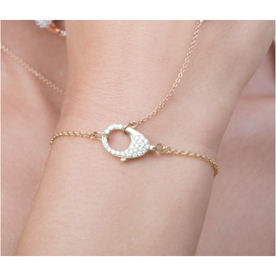 18ct clasp bracelet