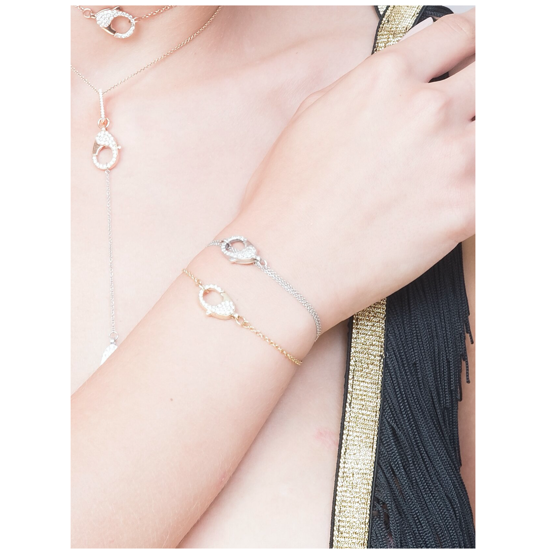 18ct clasp bracelet